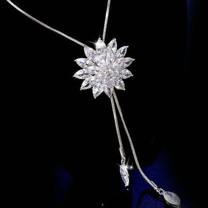 Frozen Frosty Snowflake Pendant Necklace
