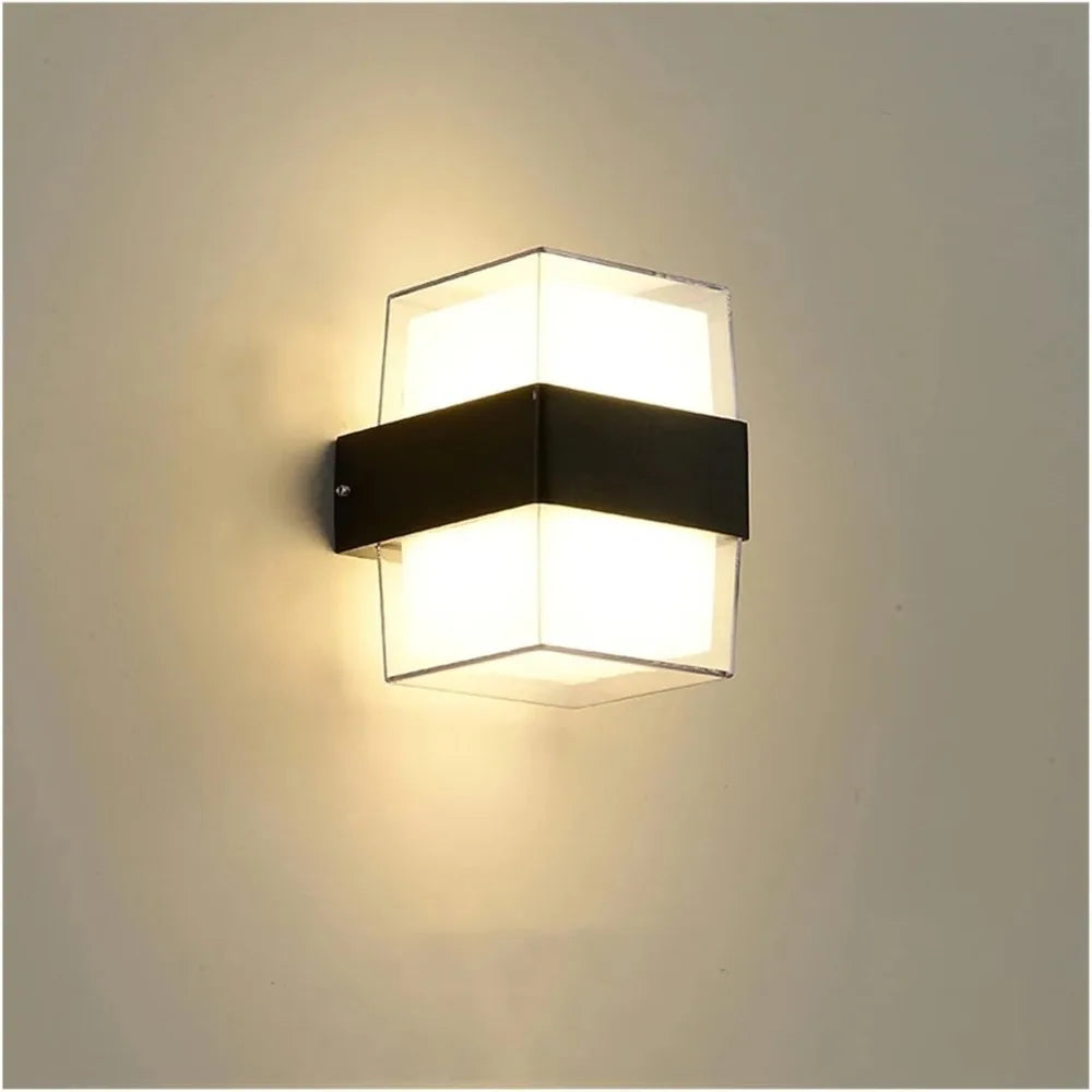 Bright Outdoor Wall Lamp with LED Technology