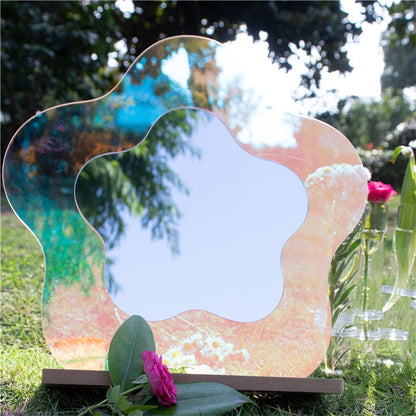 Stylish Wave Patterned Wall Mirror - Fesara