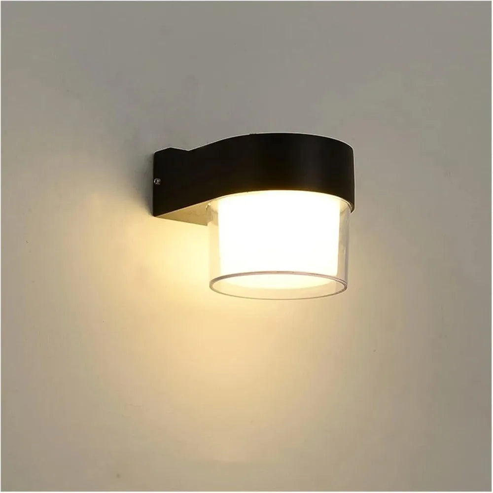 Bright Outdoor Wall Lamp with LED Technology