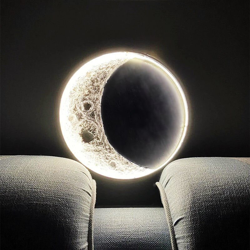 Glowing Orb Floating Moon Table Lamp - Fesara
