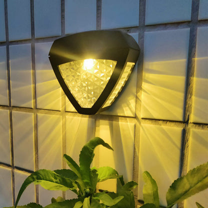 Outdoor Solar Wall Light with Traditional Style
