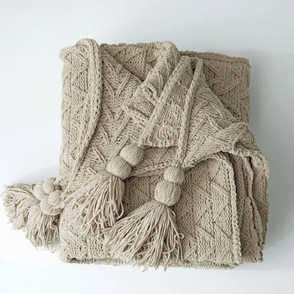 Plush Heart Blanket with Soft Fringe