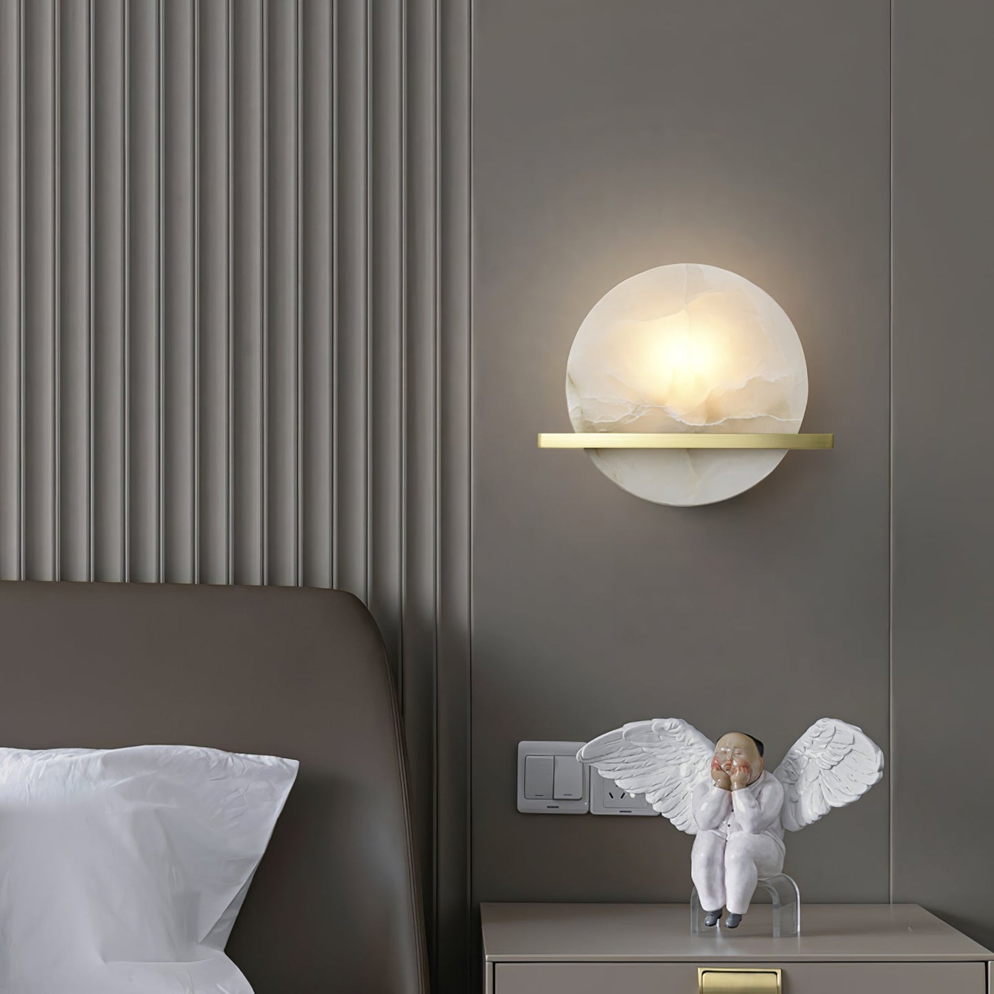 Elegant Marble Wall Light for Traditional Decor