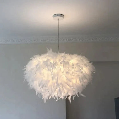 Elegant Amanda Pendant Lamp