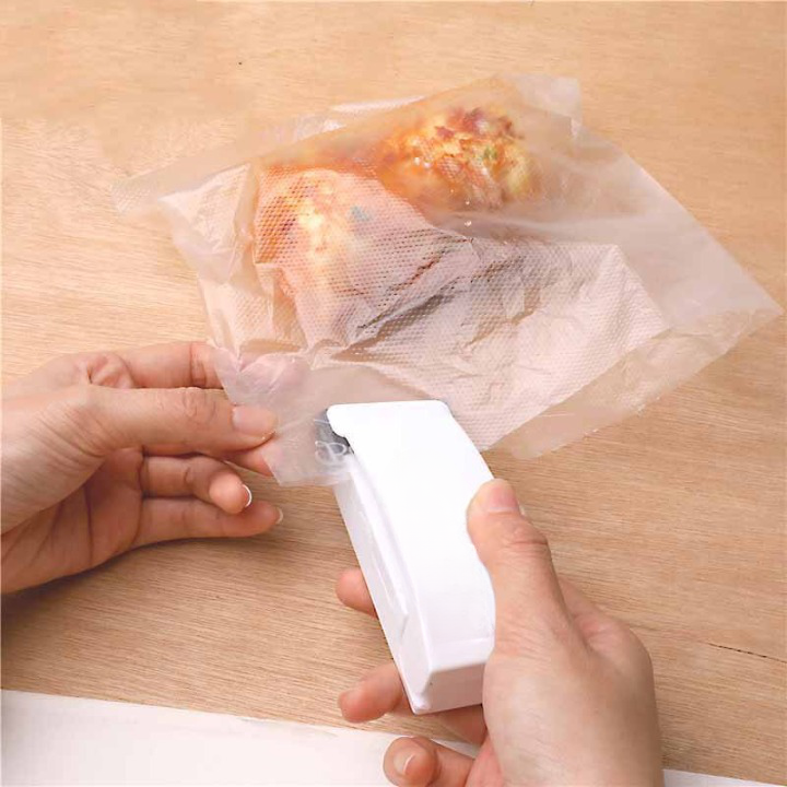 Fresh Food Storage Container Keeps Food Fresh Longer