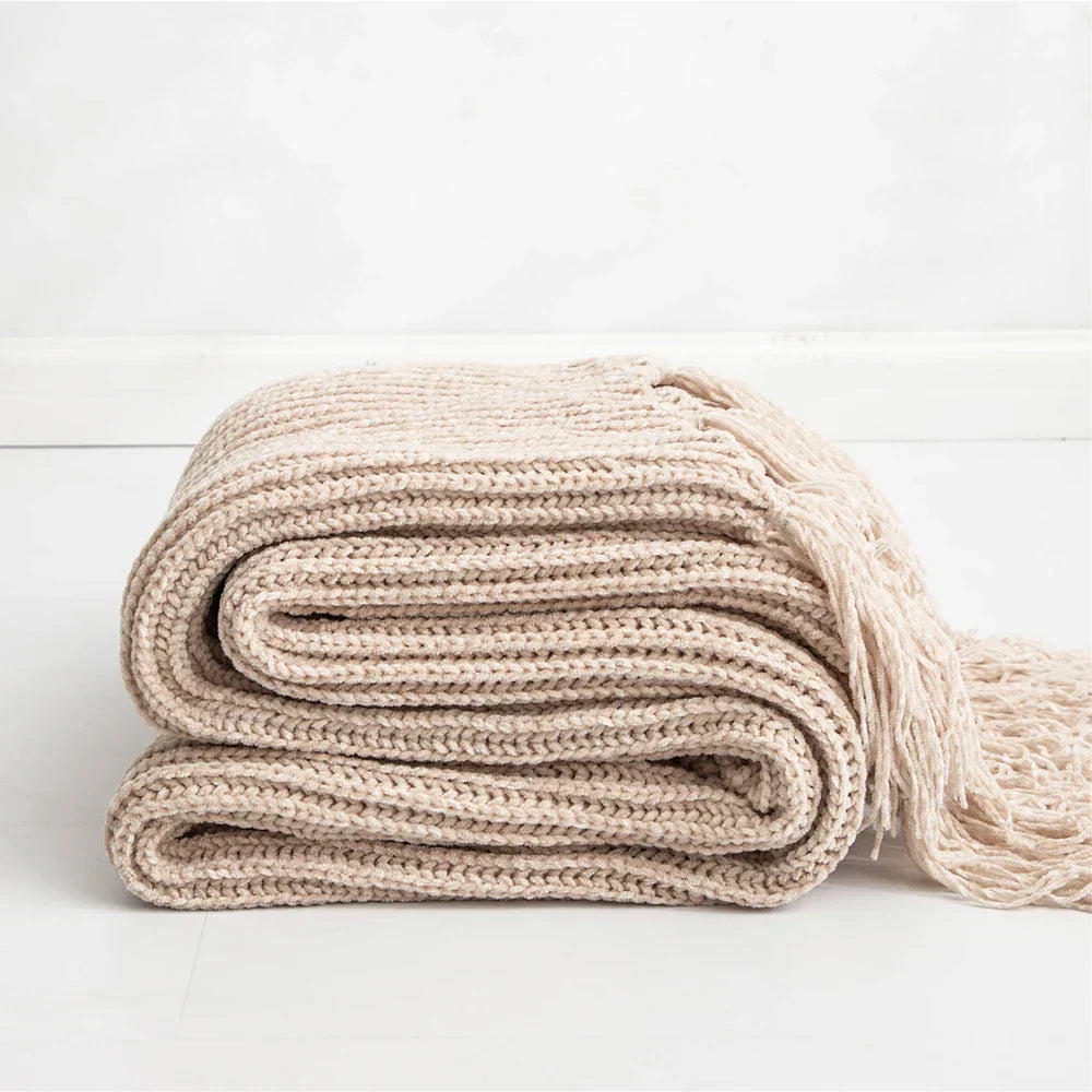 Plush Heart Blanket with Soft Fringe