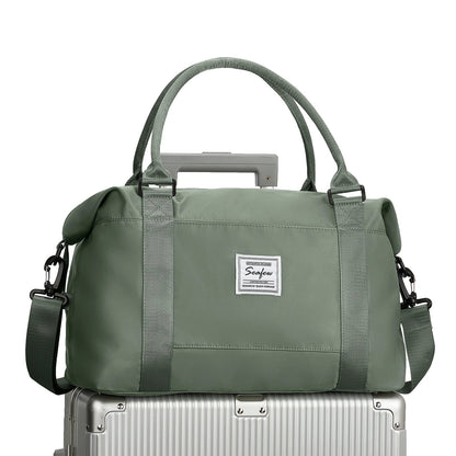 Spacious Carry On Luggage 40x20x25 Flight Approved Bag