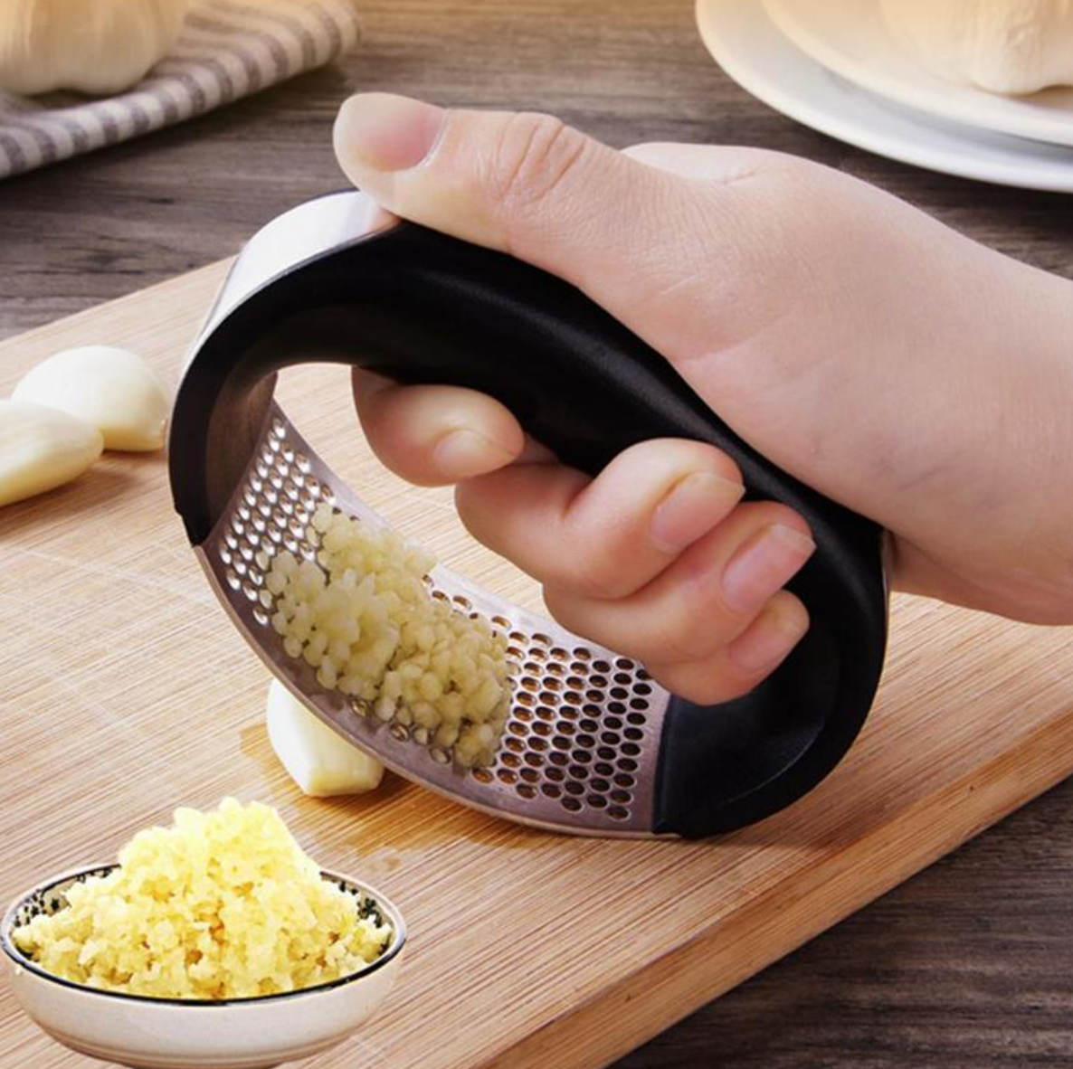 Easy Grip Stainless Garlic Crusher - Fesara