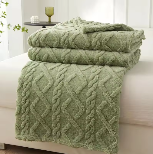 Lightweight Breathable Bed Cover for All Seasons