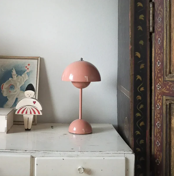 Modern Sleek Desk Table Lamp