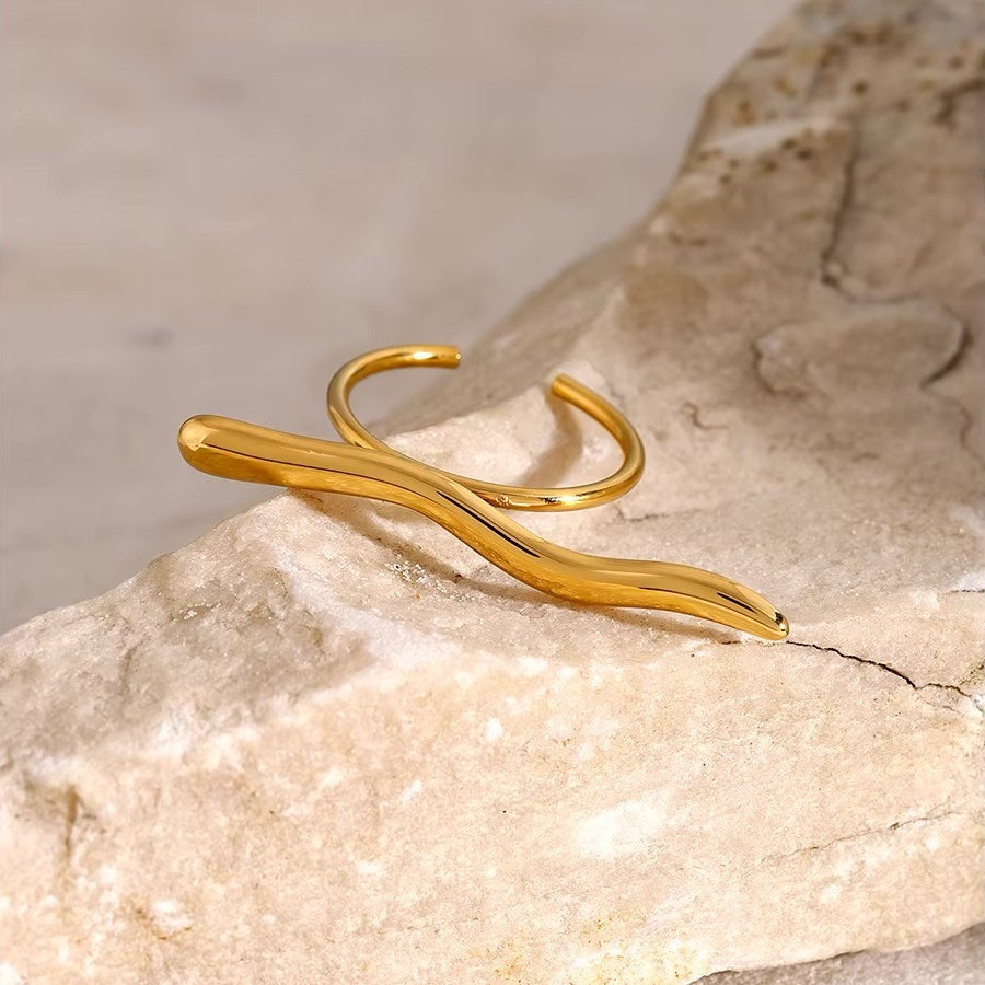 Unique Wave Pattern Bar Ring