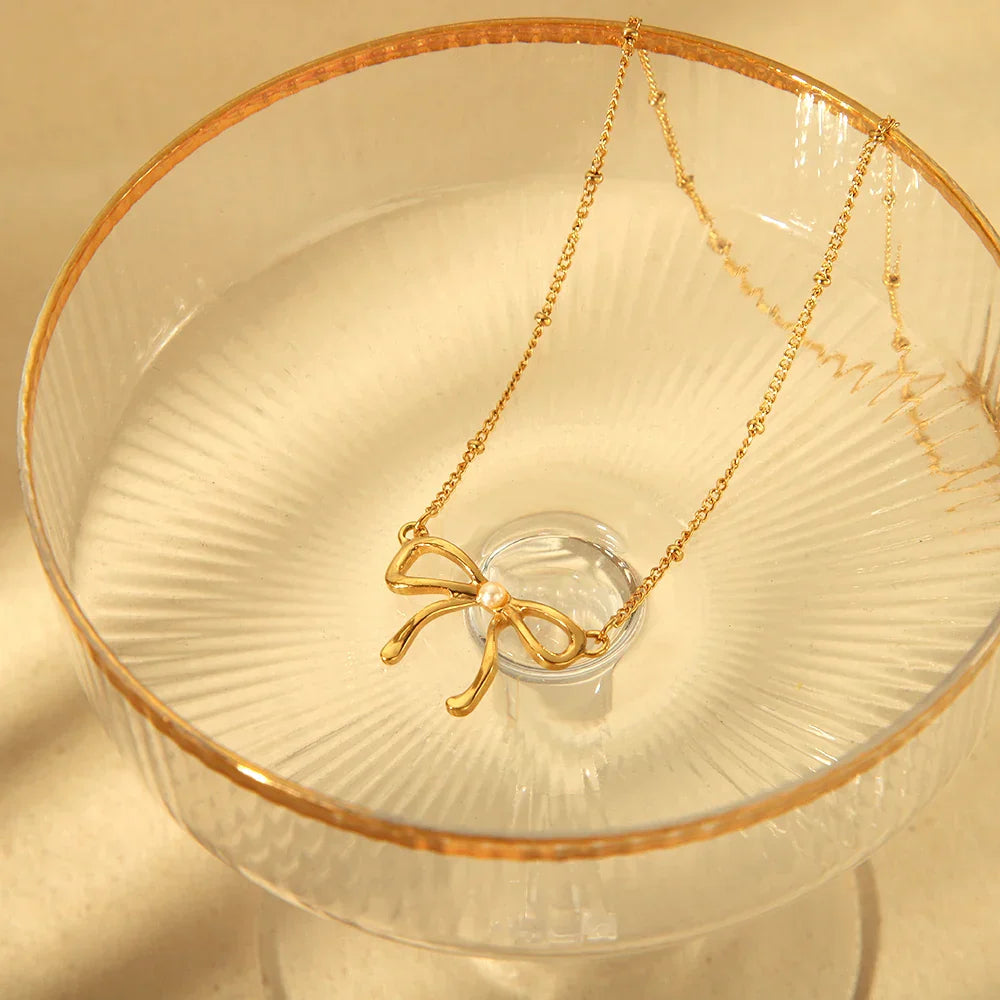 Delicate Bow Herringbone Pearl 18k Necklace