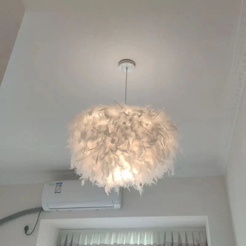 Elegant Amanda Pendant Lamp