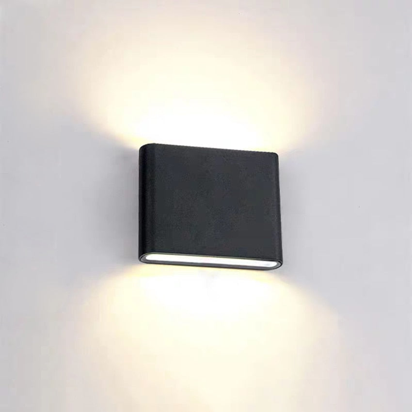 Outdoor Weatherproof Wall Light