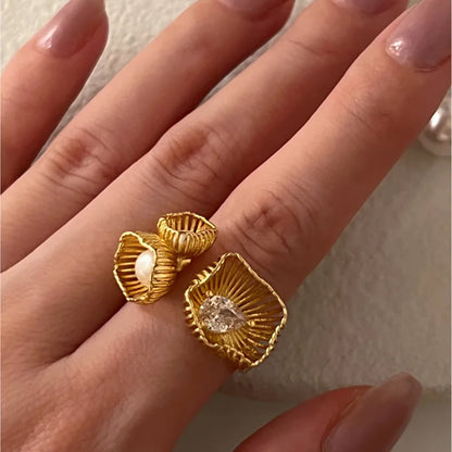 Luxurious Pearl Shell Diamond Ring - Fesara
