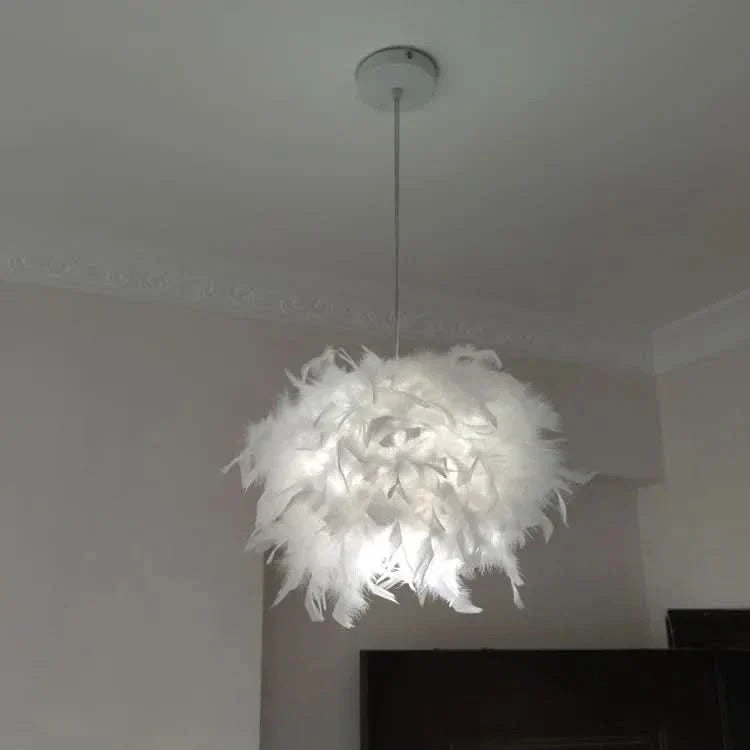 Elegant Amanda Pendant Lamp