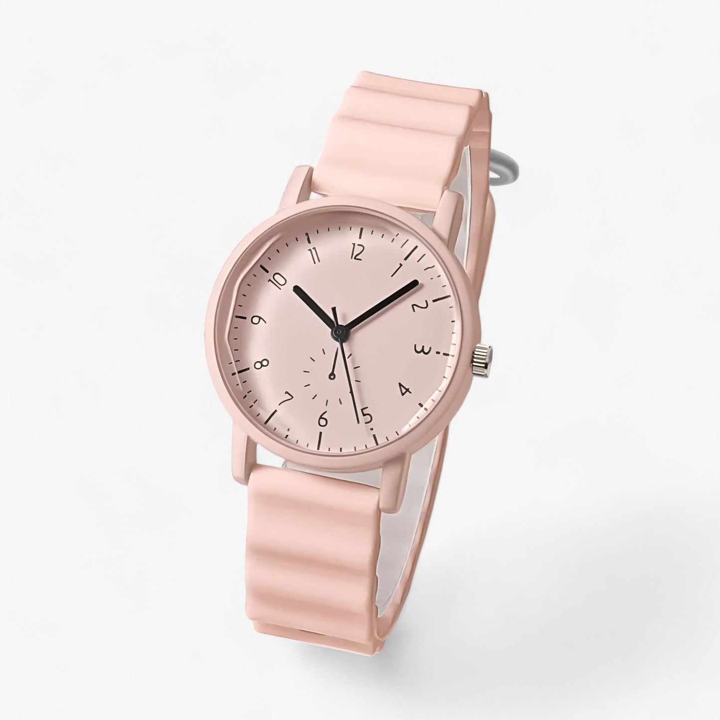 Vibrant Quartz Watch with Fashionable Silicone Strap