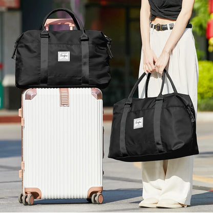 Spacious Carry On Luggage 40x20x25 Flight Approved Bag
