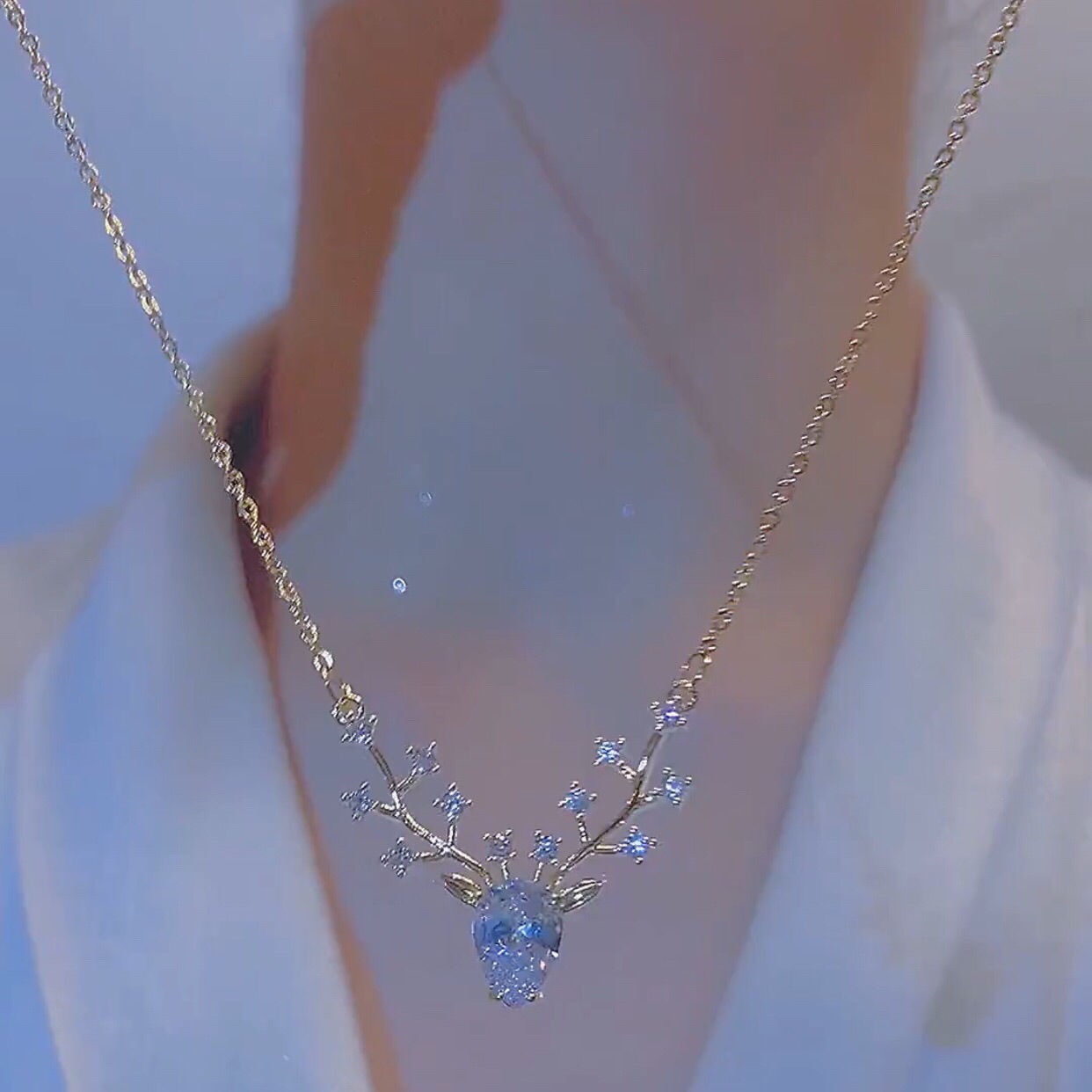 Fesara | Elegant Deer Pendant Necklace - Fesara