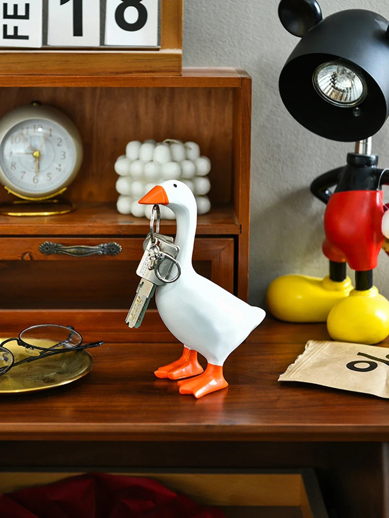Cute Magnetic Goose Keychain Holder Figurine - Fesara