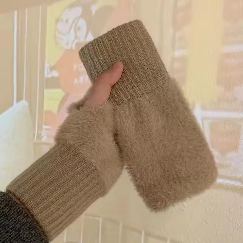 Cozy Unisex Fleece Gloves for Men and Women