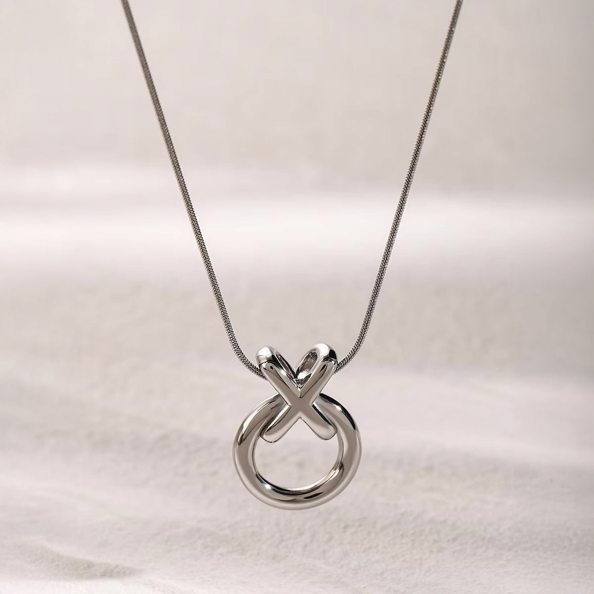 Fesara | Beautiful Twist Chain Necklace