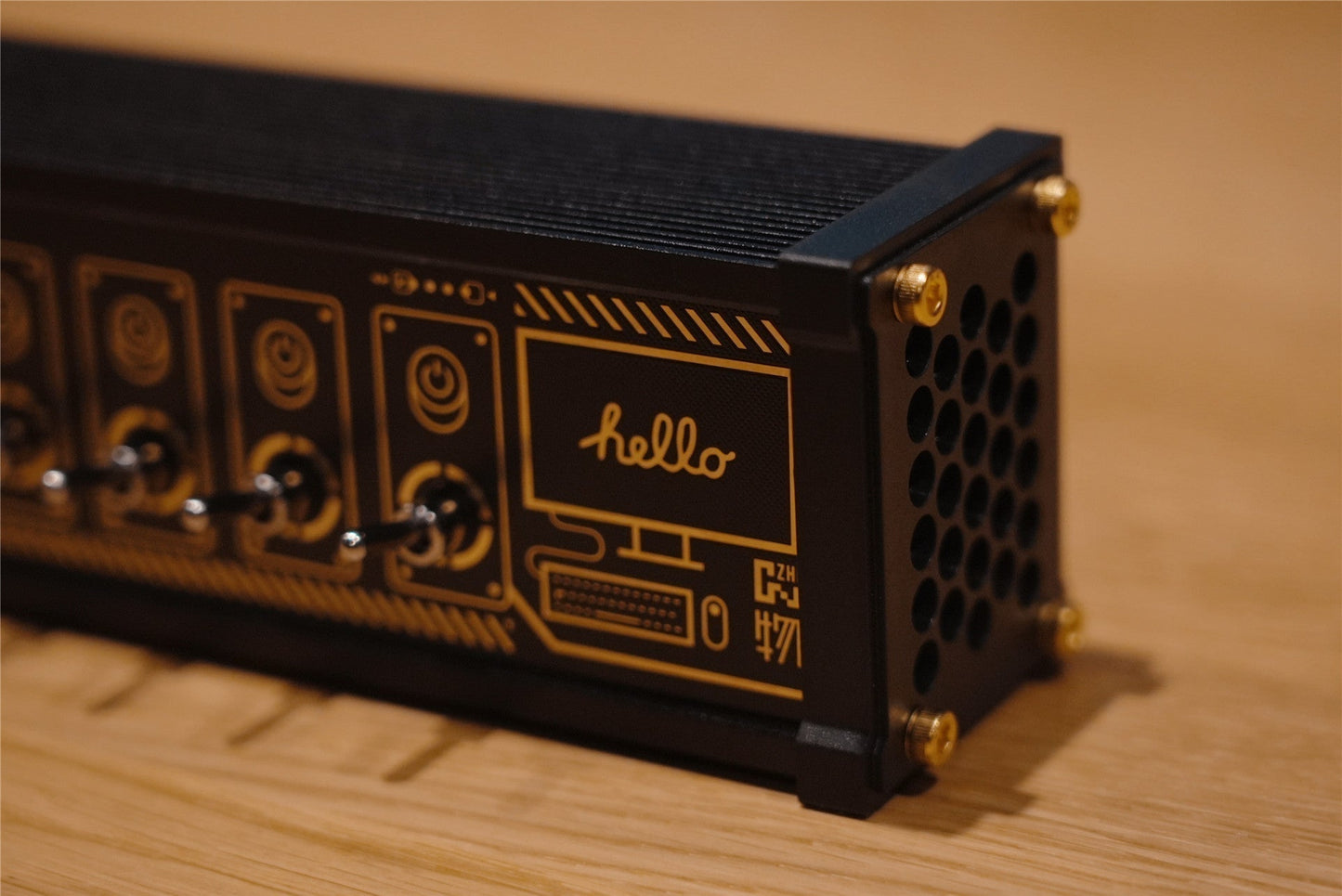 Retro Style Block USB Plug