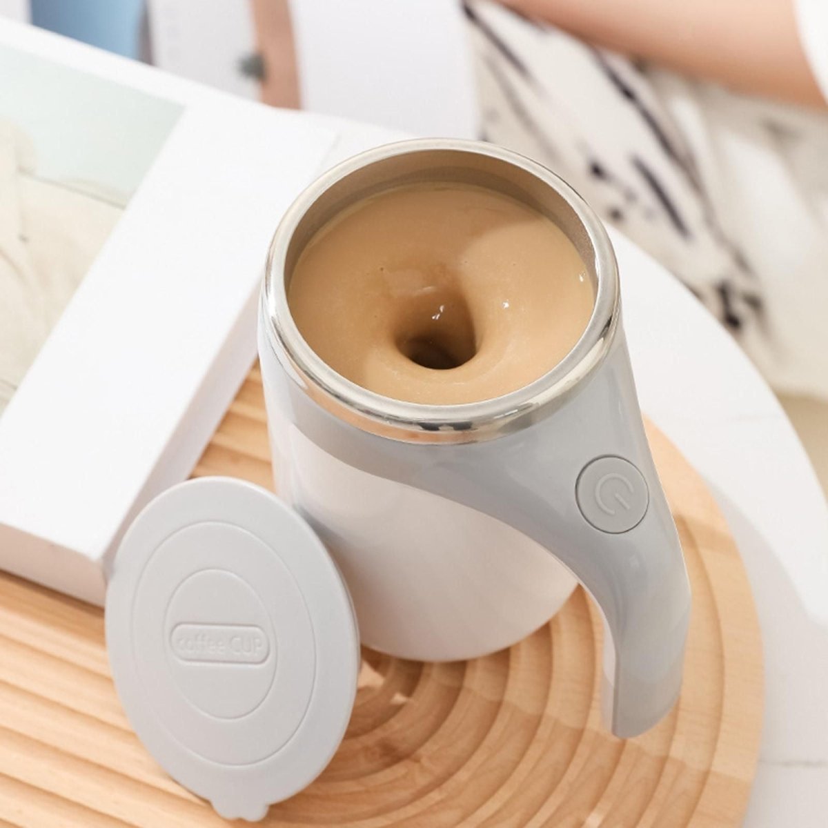 Easy Spill Proof Mixing Cup