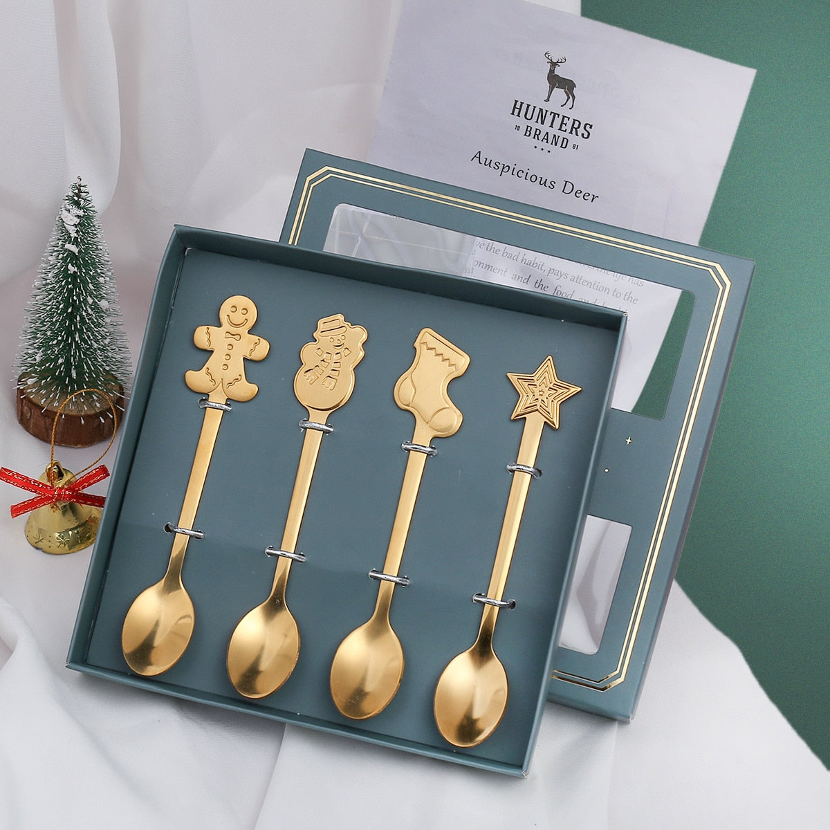 Holiday 4 Piece Santa Table Setting Set
