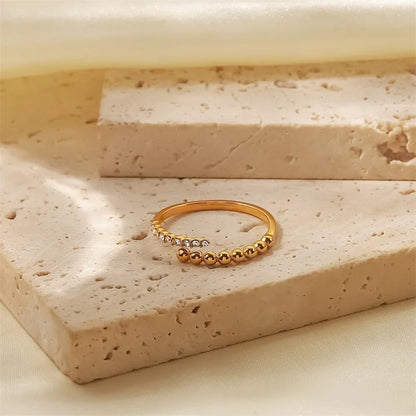 Luxury 18k Gemstone Studded Ring