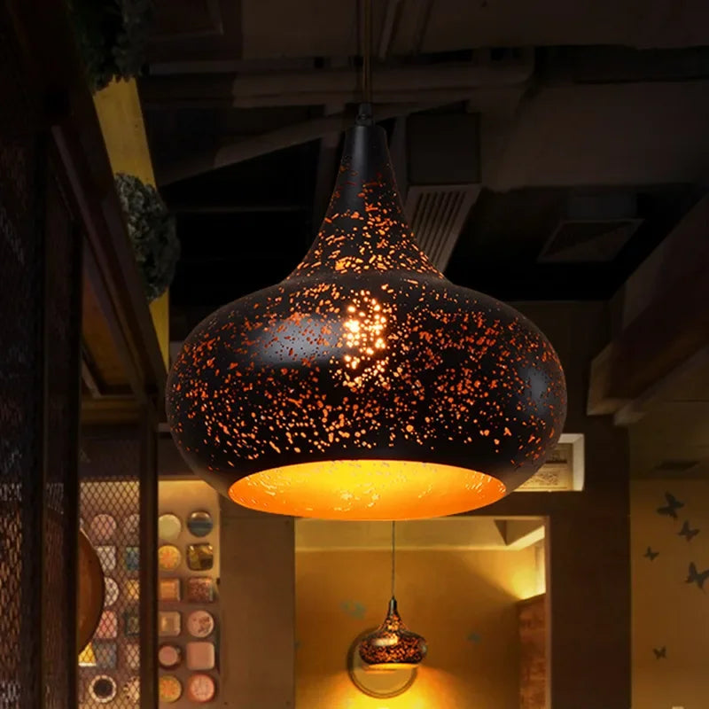 Rustic Metal Pendant Light in Classic Industrial Style