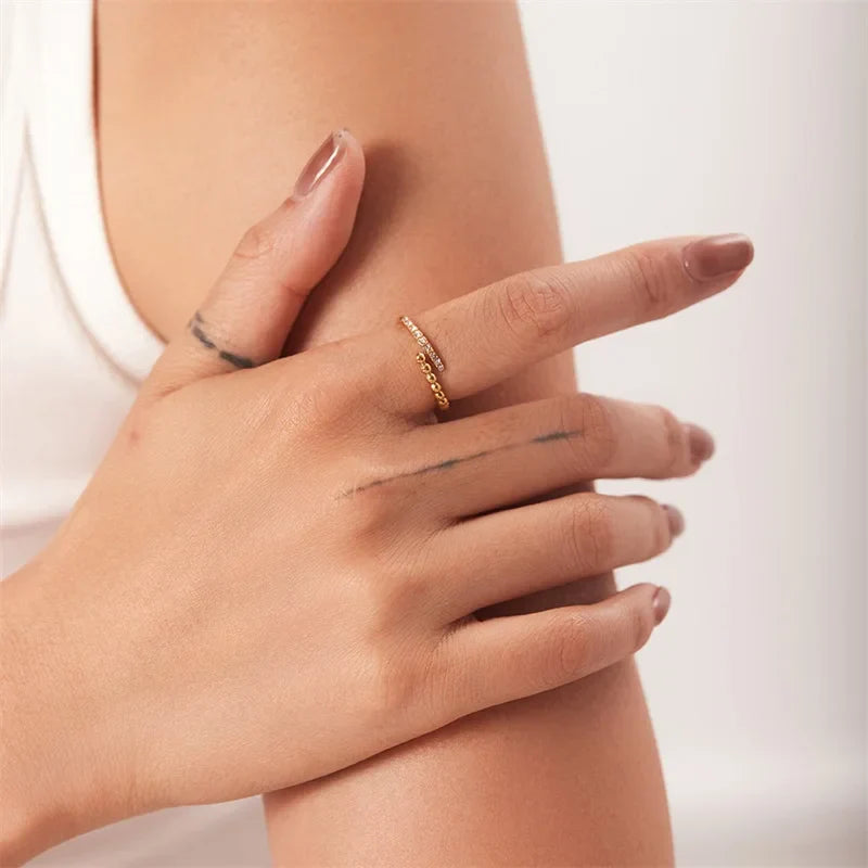 Luxury 18k Gemstone Studded Ring