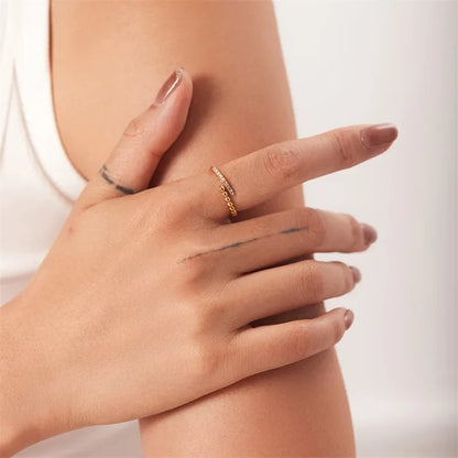 Luxury 18k Gemstone Studded Ring