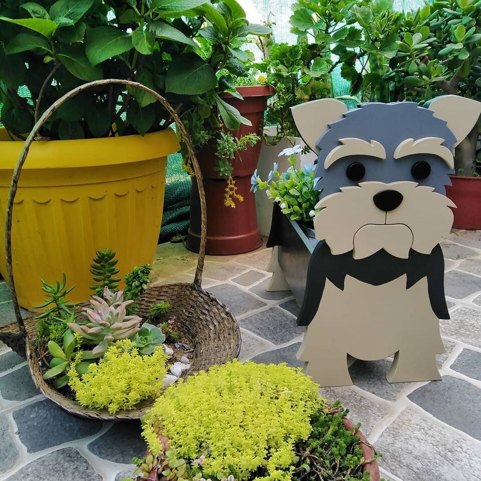 Variant image for Dog-Themed Flowerpot – Durable Decorative Planter for Dog Lovers in Various Sizes – Indoor/Outdoor Use-24