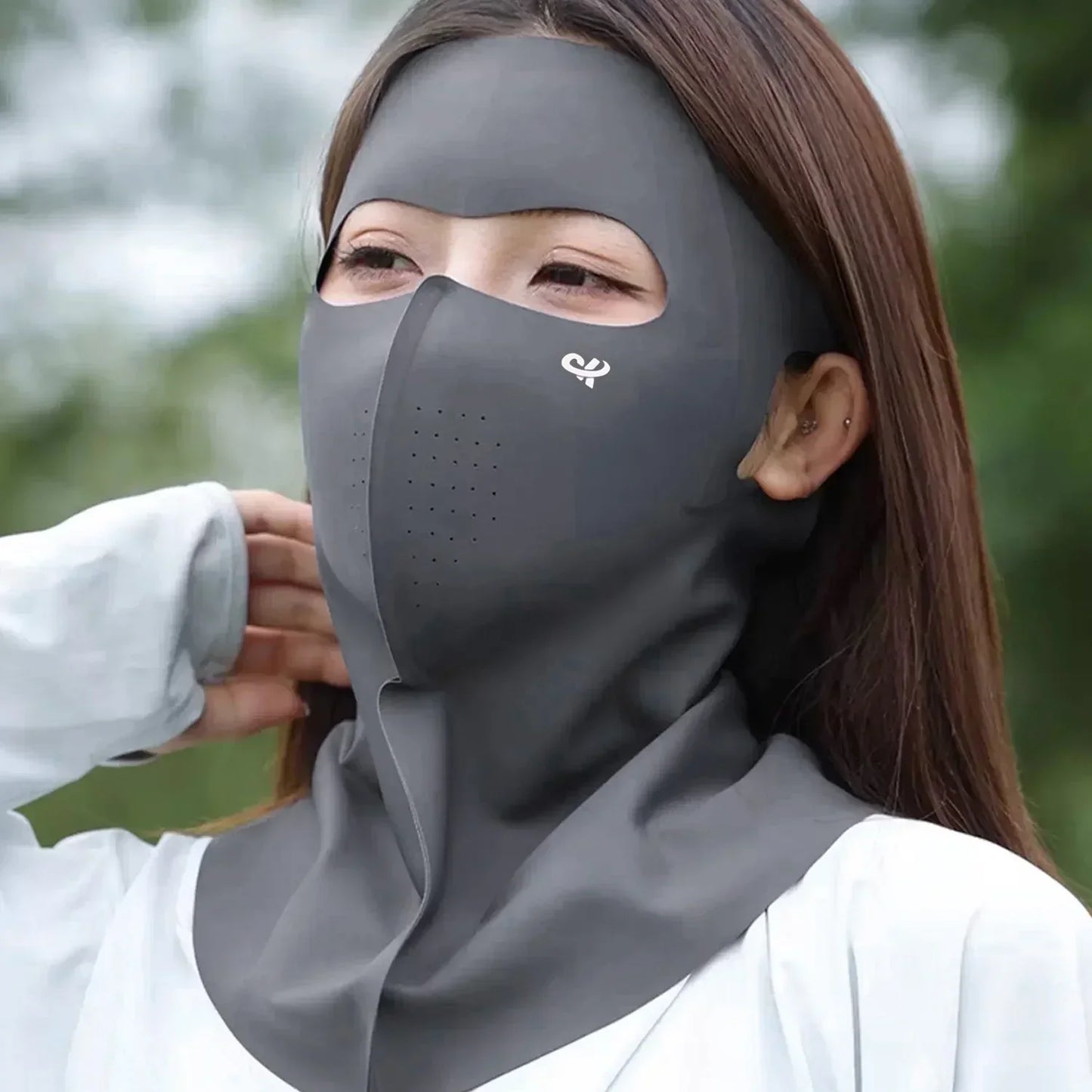Sunscreen Face Mask with UV Shield