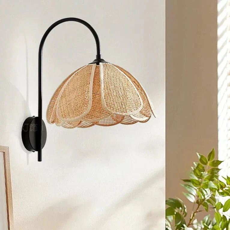 Natural Woven Wall Lamp - Soft Floral Lighting