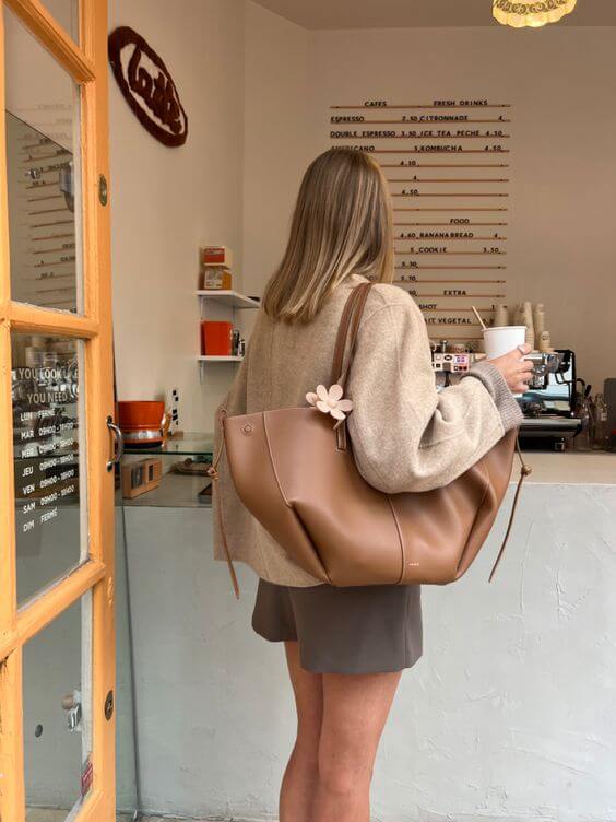 Classic Ladies Leather Shoulder Bag