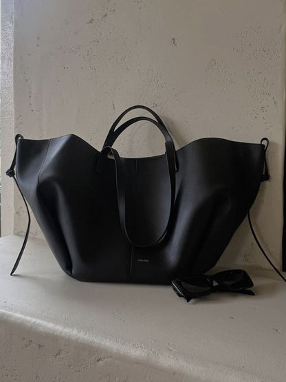 Classic Ladies Leather Shoulder Bag