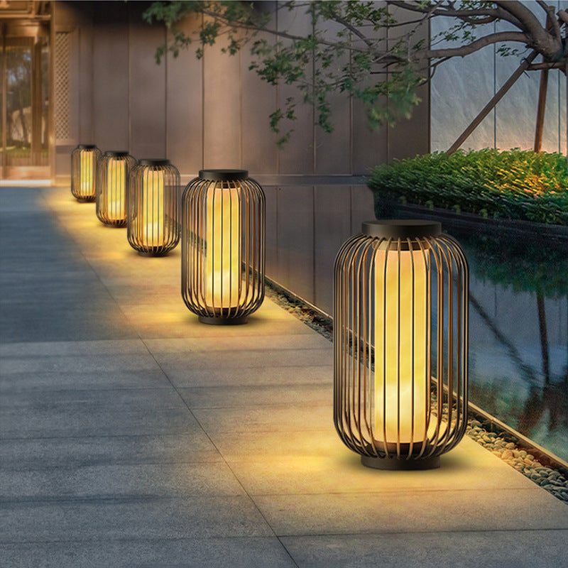 Solar powered landscape lantern 3