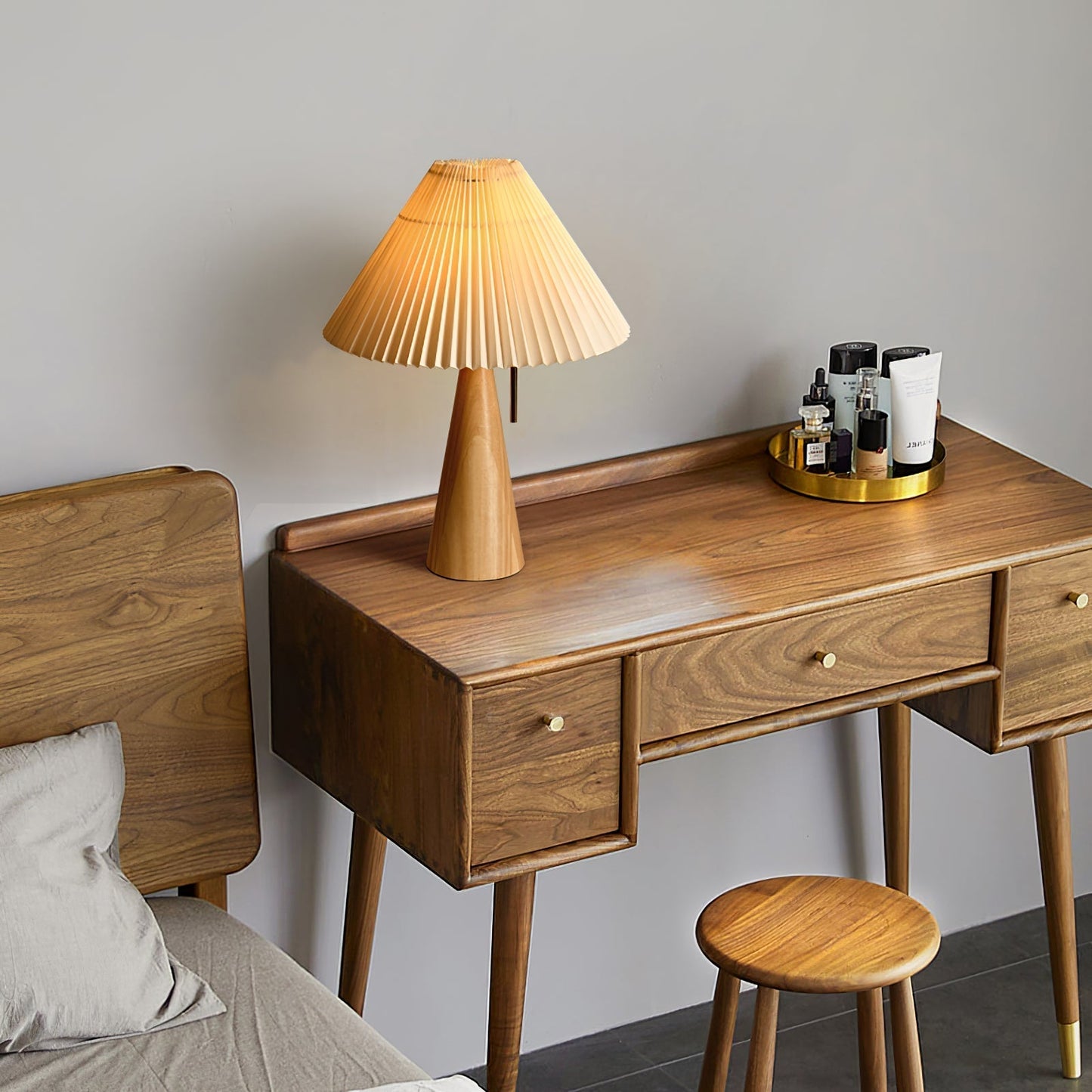 Classic Wooden Desk Table Lamp