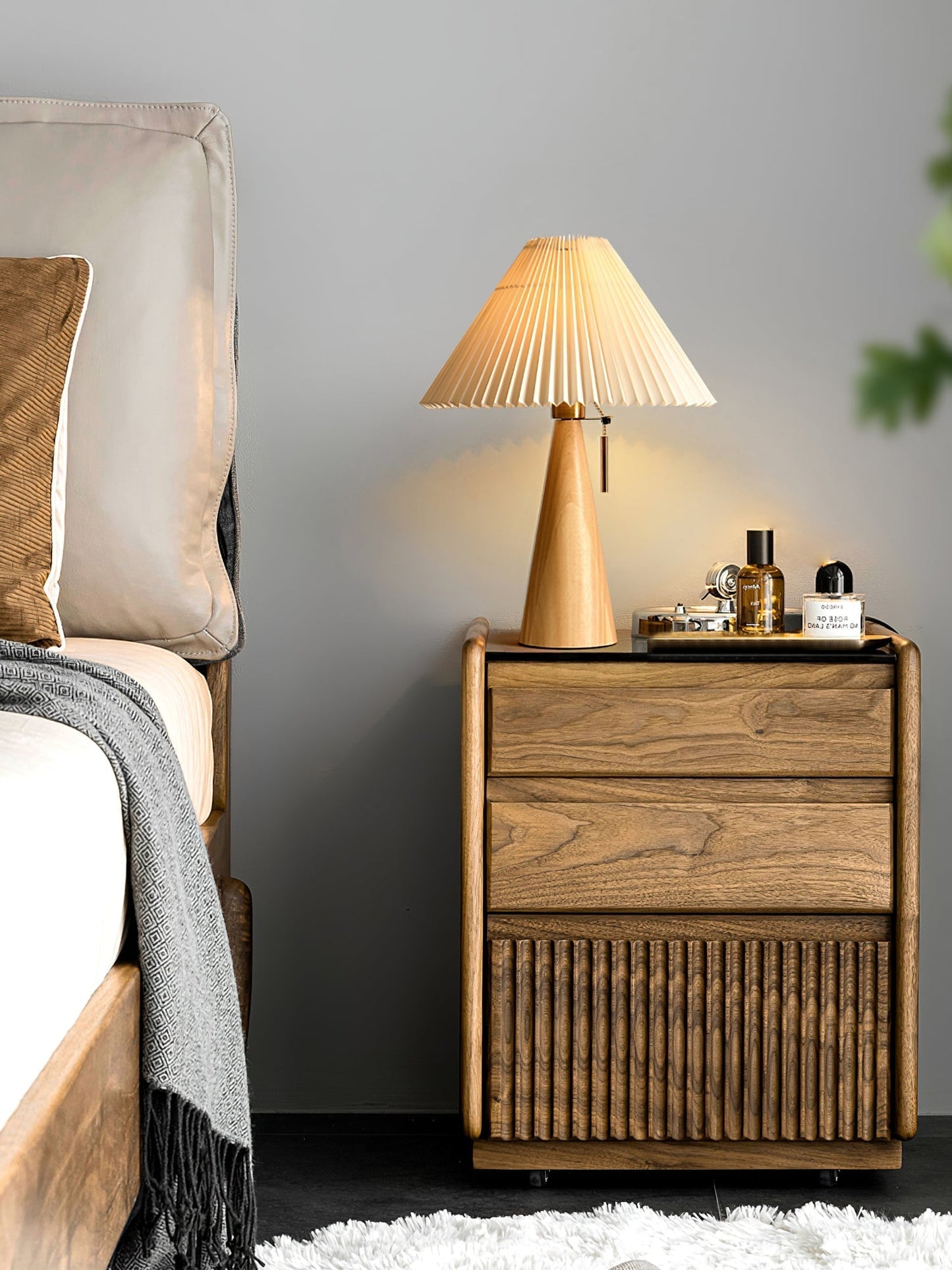 Classic Wooden Desk Table Lamp