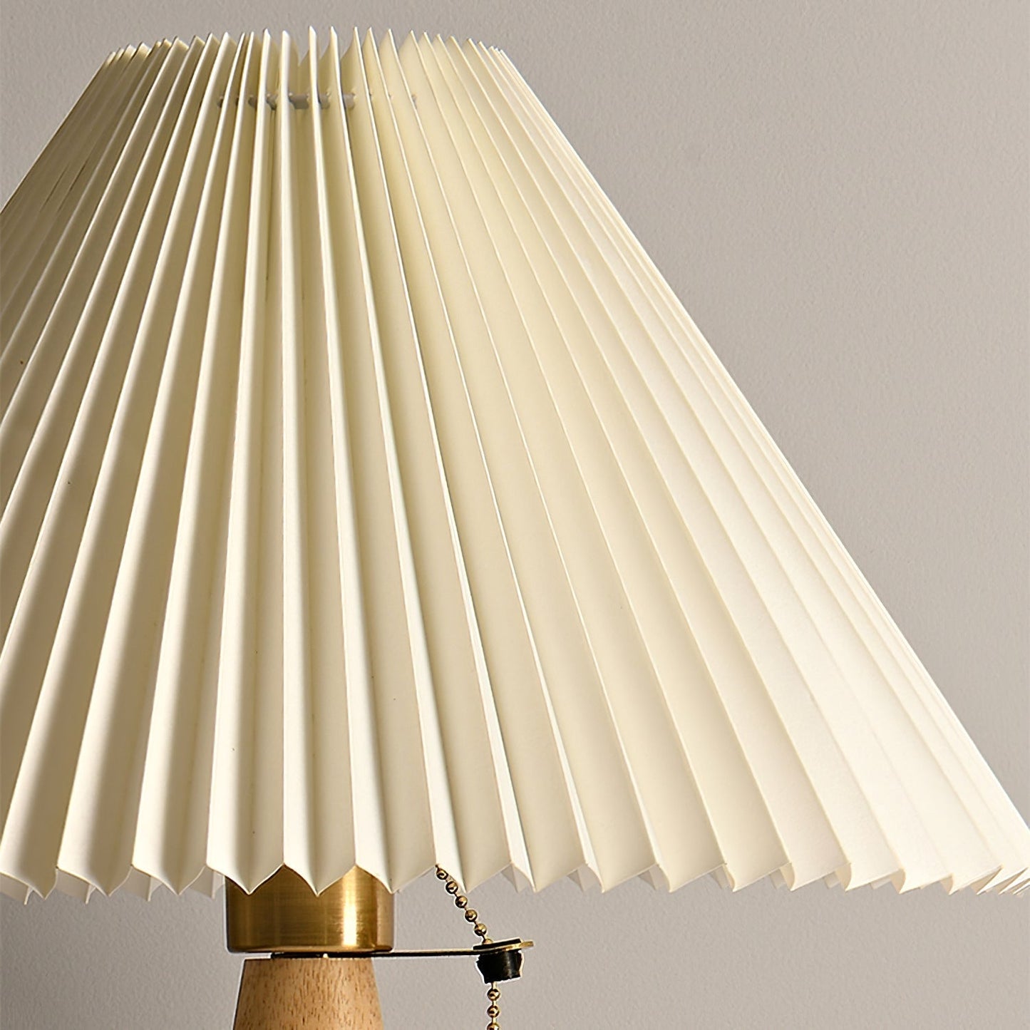 Classic Wooden Desk Table Lamp