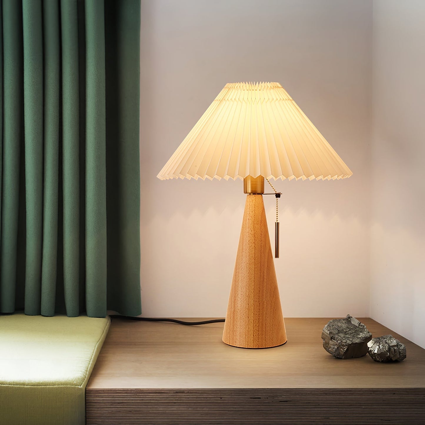 Classic Wooden Desk Table Lamp