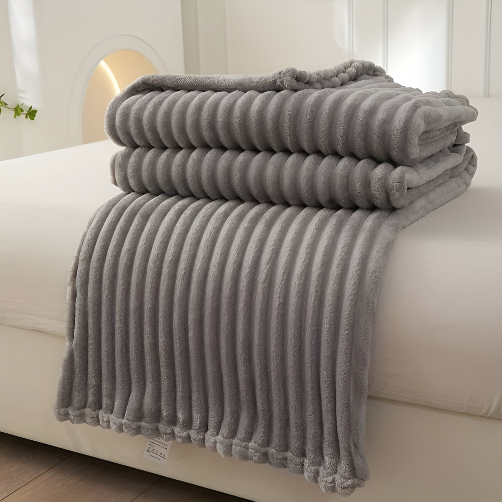 Cozy Plaid Fleece Throw Blanket Soft and Breathable