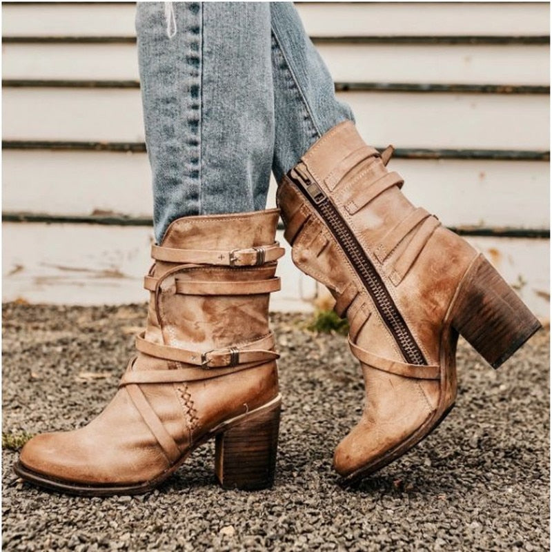 Trendy Women's Black Ankle Boots with Thick Heel and Rugged Style - Fesara