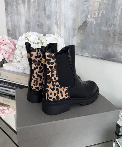 Stylish Black Leo Print Boots with Comfortable Inner Lining – Normal Fit for Everyday Wear 5