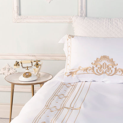 Luxurious Cream and Gold Bedroom Bedding