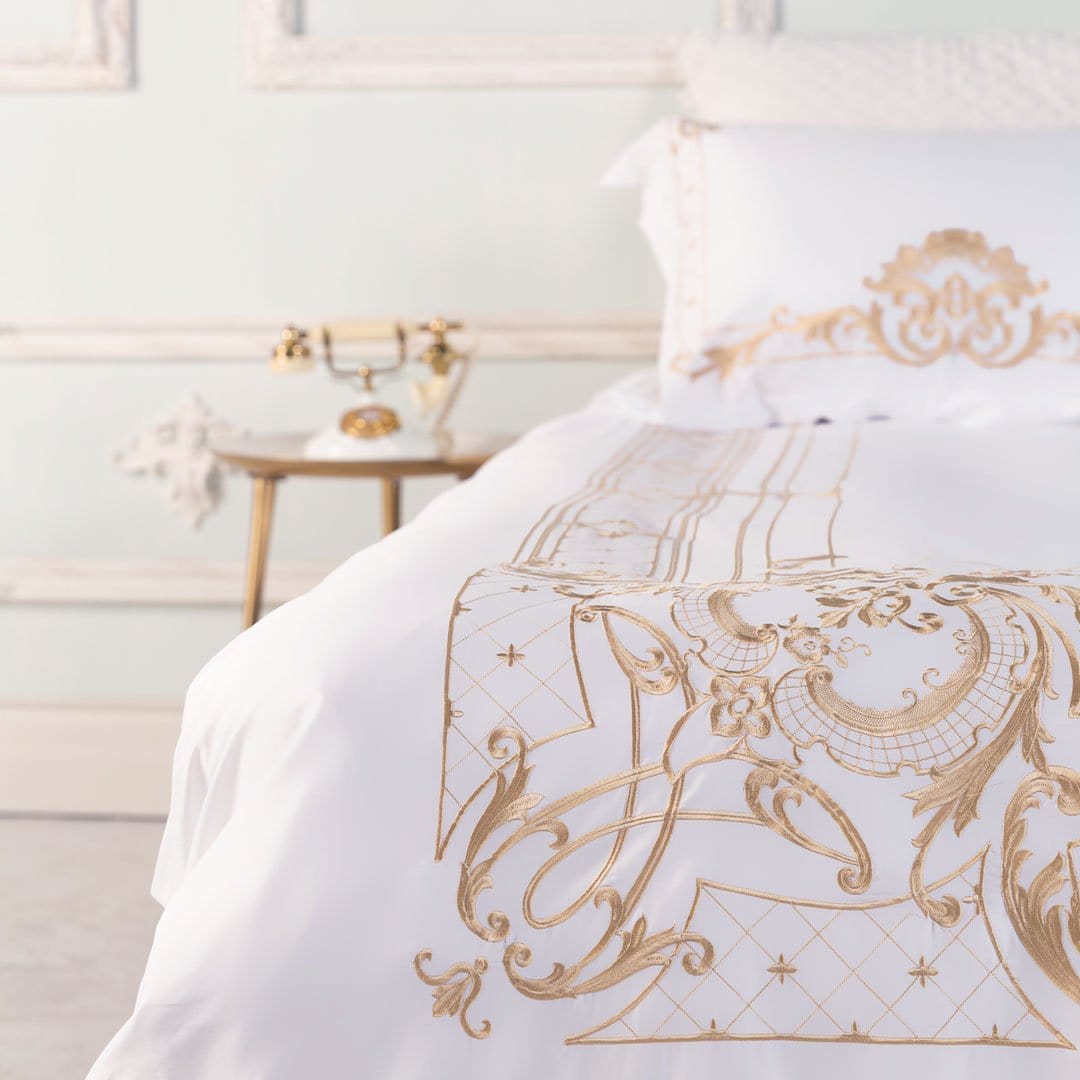 Luxurious Cream and Gold Bedroom Bedding