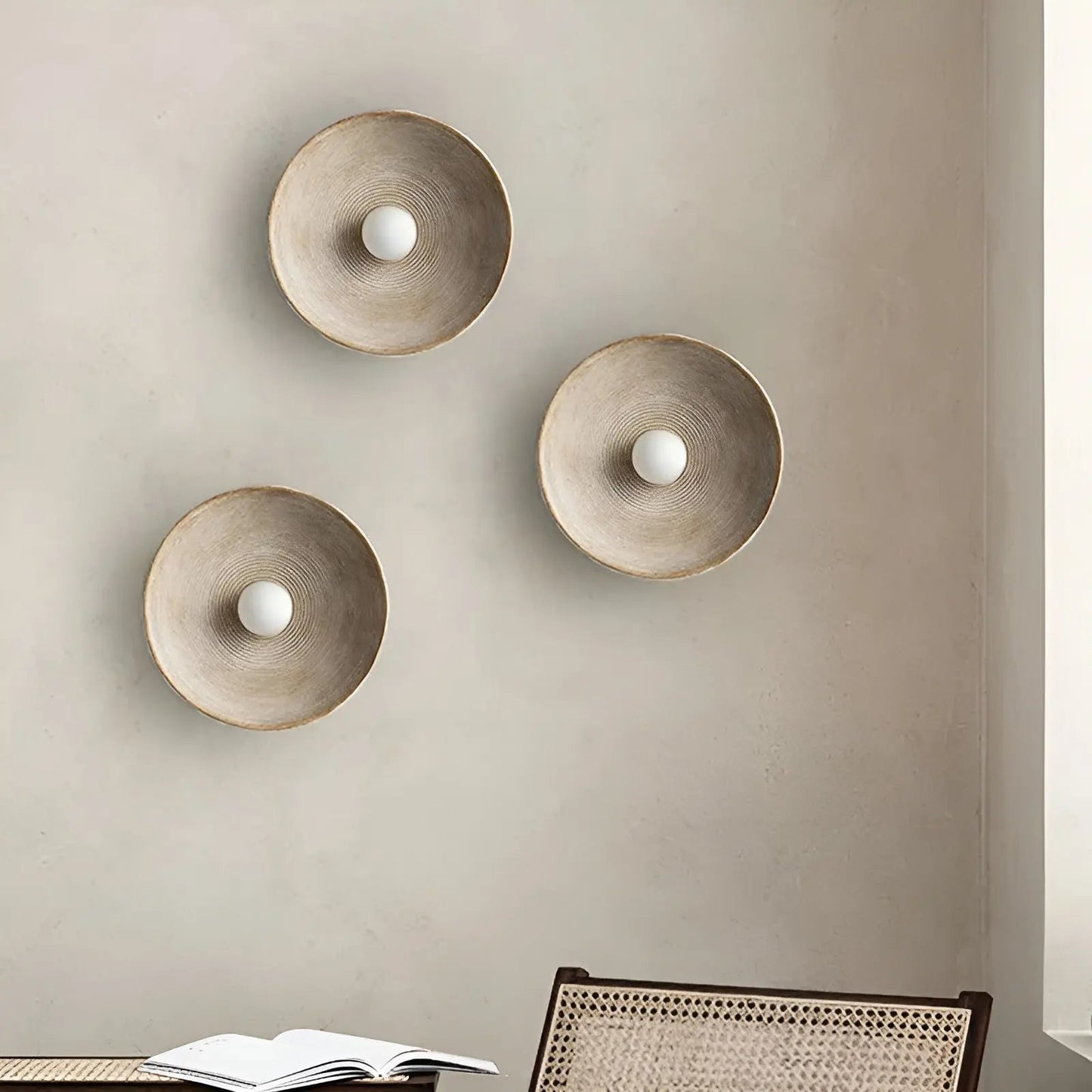 Elegant Modern Wall Light